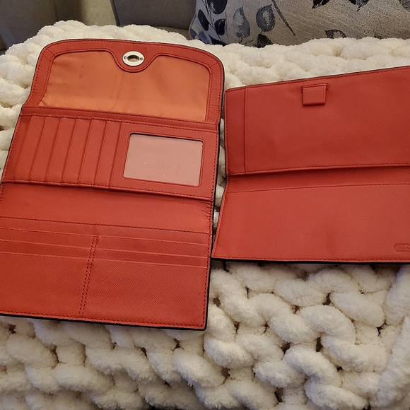 Coach genuine pebbled leather wallet checkbook cover salmon - Picture 2 of 10